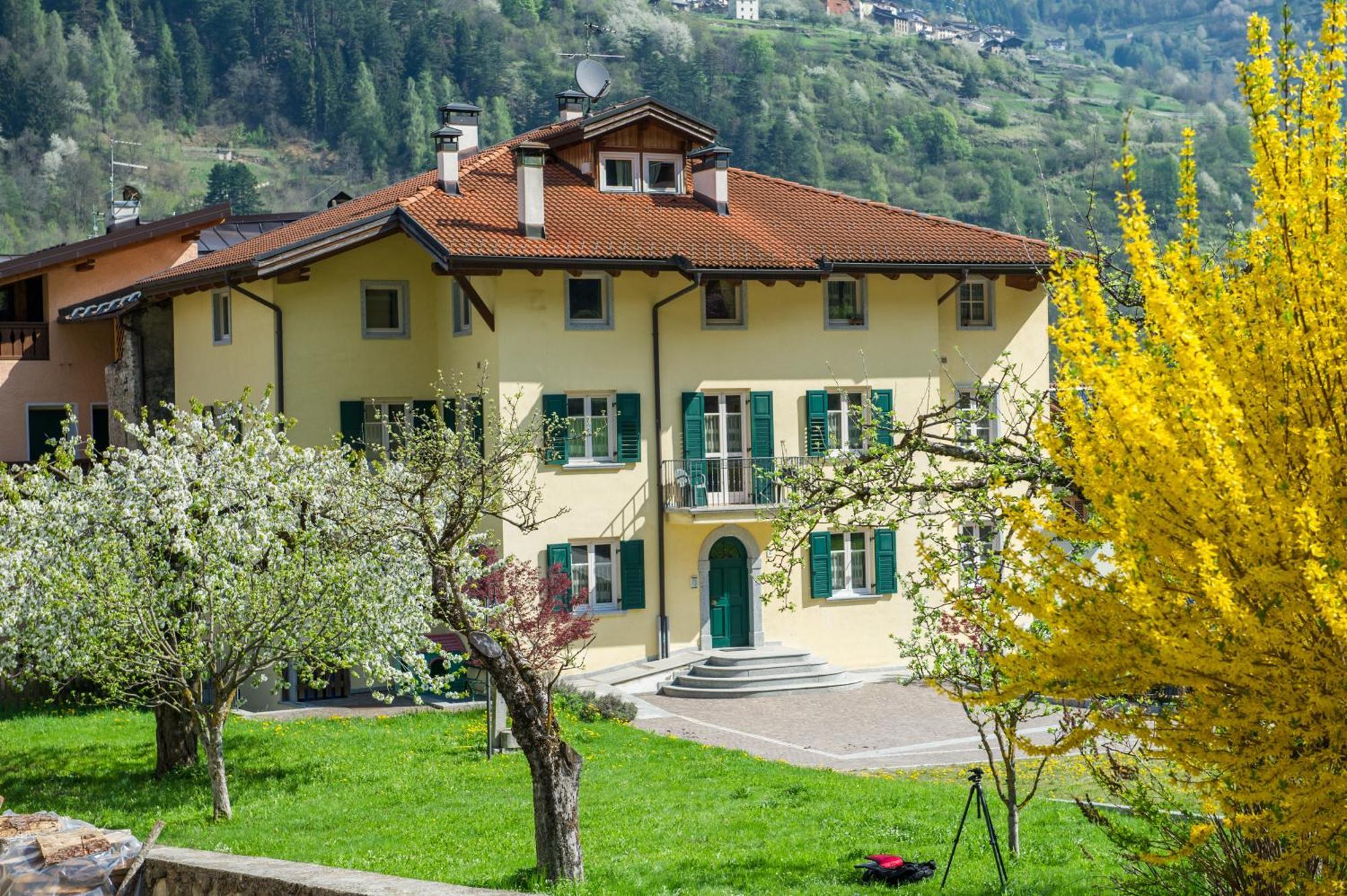 Casa Tomaselli Aparthotel Pellizzano Exterior foto