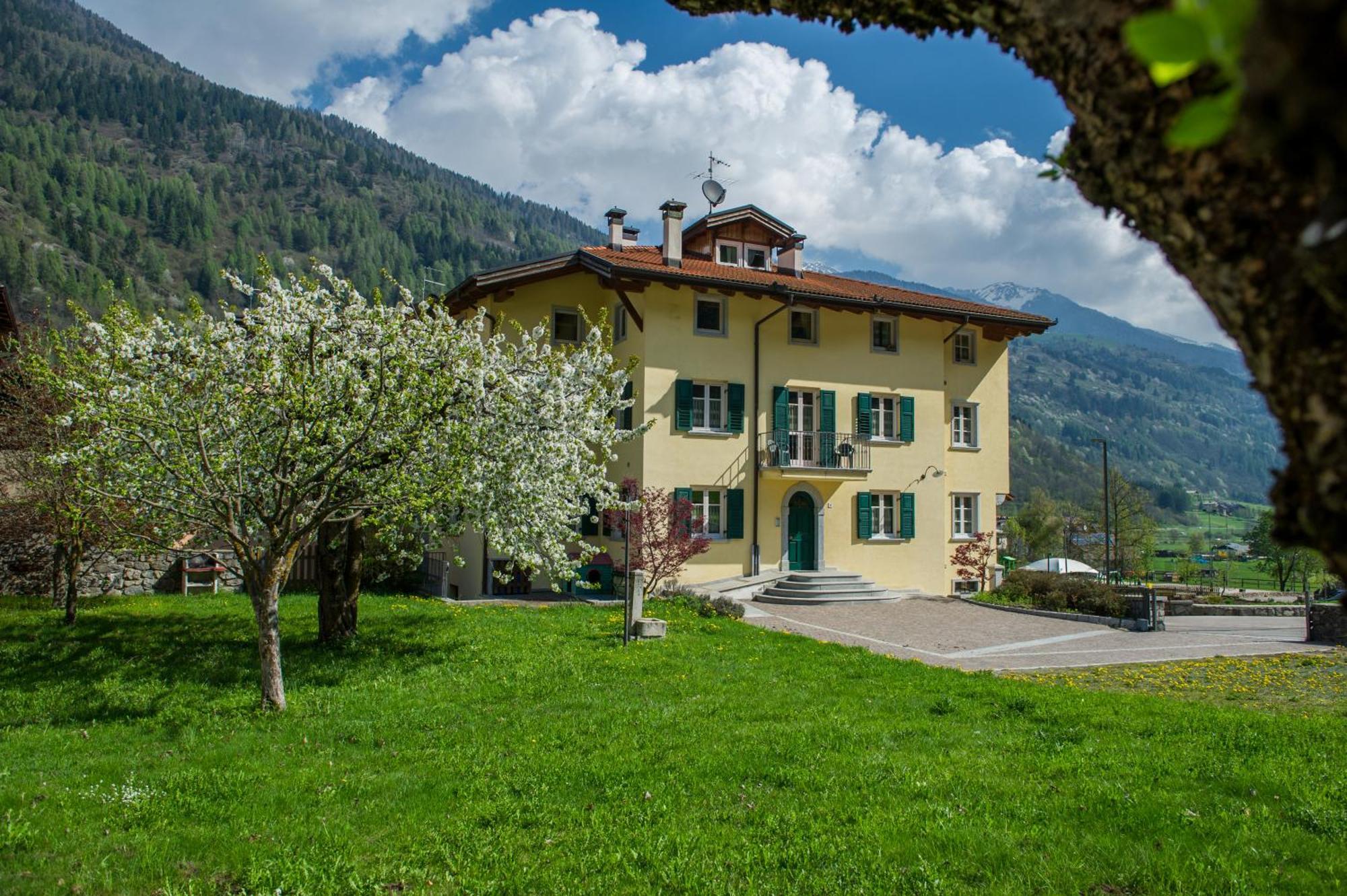 Casa Tomaselli Aparthotel Pellizzano Exterior foto